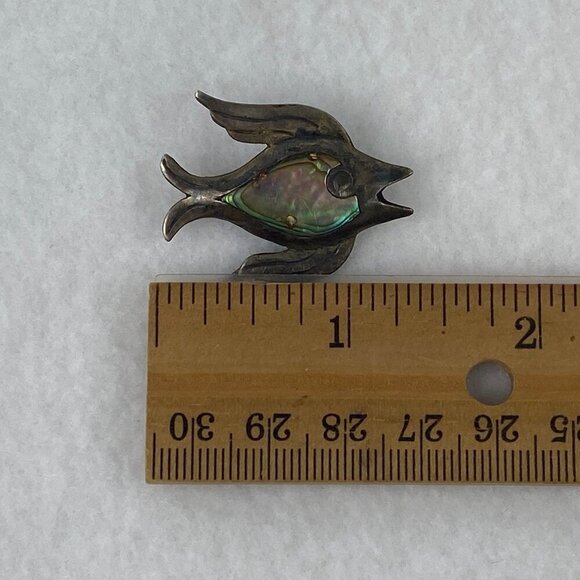 Taxco Alpaca 925 Sterling Silver Fish Brooch Pin Abalone Inlay Made in Mexico - Picture 7 of 7